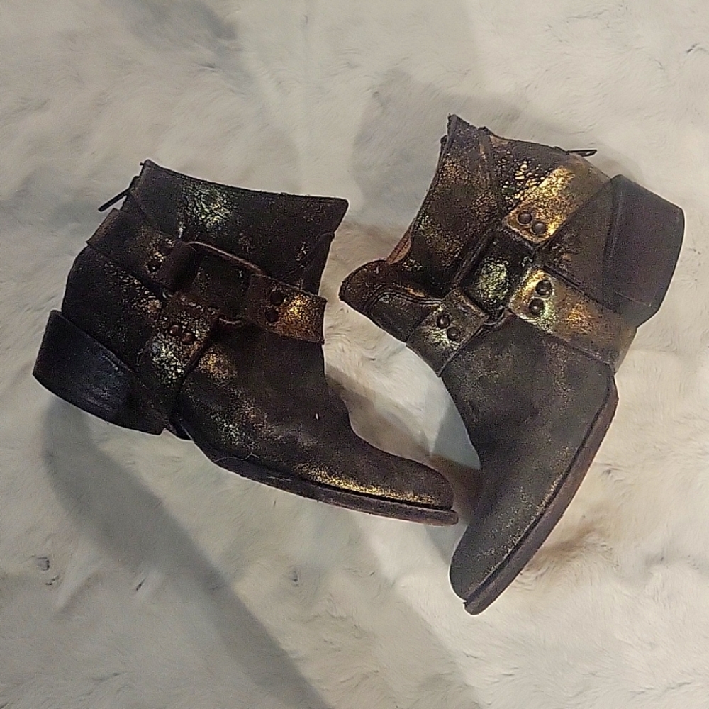 Freebird by Stephen Rockstar ankle boots sz 6